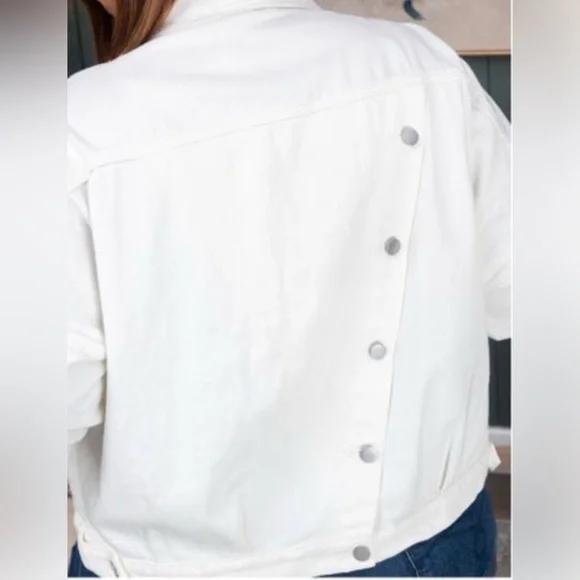 🤍Andree🤍 Denim Jacket - Picture 2 of 3